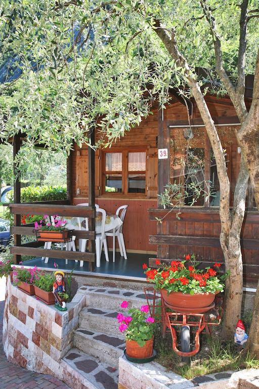Camping Alpino - Nature Village Malcesine Room photo